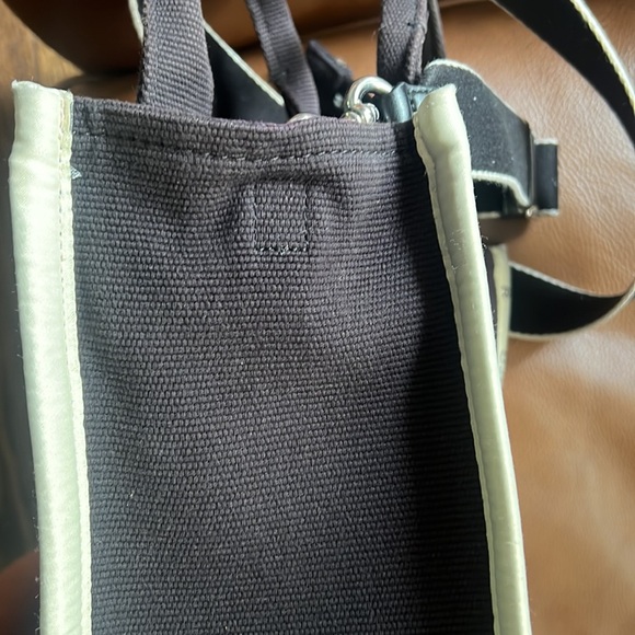 MARC JACOBS JACQUARD SMALL TOTE BAG( black and white) - Picture 11 of 12